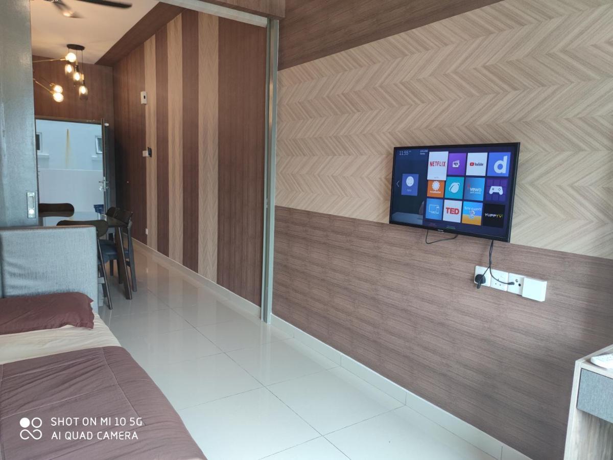 Bangi Gateway Service Apartment Kampong Sungai Ramal Dalam Esterno foto